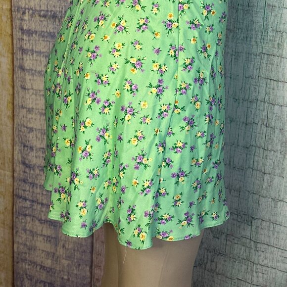 SATIN EFFECT PRINT DRESS  V-Neck Floral Mint Green Womens Dress W/ Knot Detail - Picture 8 of 9